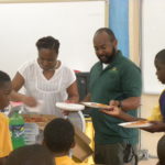 El grupo Caribbean Civil promueve la excelencia académica en la escuela primaria Palmdale